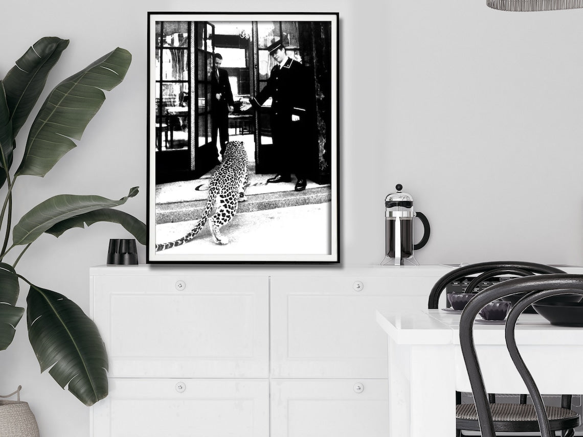 Wall Art 60cmx90cm Luxury Brand Leopard Jewelry Shop Poster, Black Frame Canvas